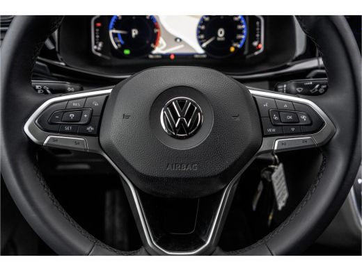 Volkswagen Transporter T6.1 2.0 TDI L2H1 Bulli | Automaat | 150 PK | Digitaal dashboard | LED | Adaptive Cruise | Camera | Ca... ActivLease financial lease