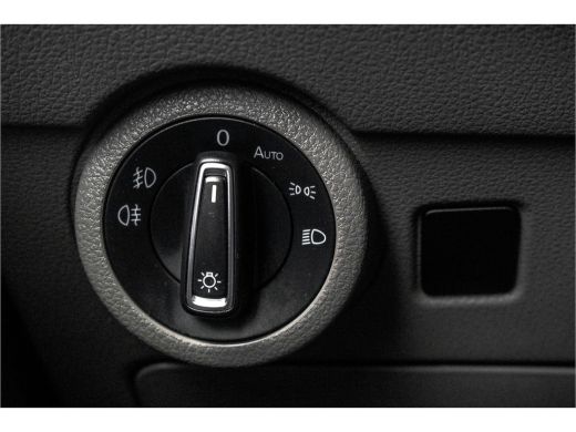 Volkswagen Transporter T6.1 2.0 TDI L2H1 Bulli | Automaat | 150 PK | Digitaal dashboard | LED | Adaptive Cruise | Camera | Ca... ActivLease financial lease