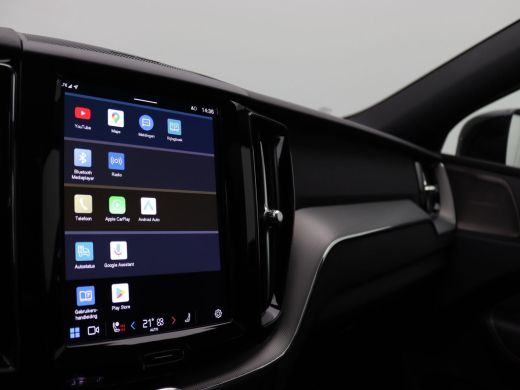 Volvo  XC60 2.0 T6 Plug-in hybrid AWD Plus Dark 350PK Aut. Pano-Schuifdak, Head-Up Display, Keyless, Memory S... ActivLease financial lease