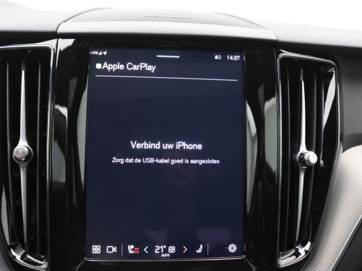 Volvo  XC60 2.0 T6 Plug-in hybrid AWD Plus Dark 350PK Aut. Pano-Schuifdak, Head-Up Display, Keyless, Memory S... ActivLease financial lease