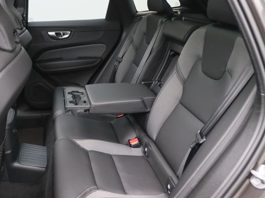 Volvo  XC60 2.0 T6 Plug-in hybrid AWD Plus Dark 350PK Aut. Pano-Schuifdak, Head-Up Display, Keyless, Memory S... ActivLease financial lease