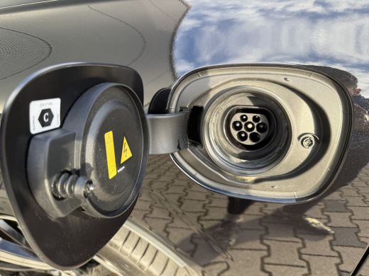 Volvo  XC60 T6 Plug-in hybrid AWD Plus Dark | 21 Inch | Gelaagd Glas | Trekhaak | Leder | Panoramadak | Dynam... ActivLease financial lease