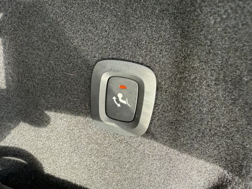 Volvo  XC60 T6 Plug-in hybrid AWD Plus Dark | 21 Inch | Gelaagd Glas | Trekhaak | Leder | Panoramadak | Dynam... ActivLease financial lease