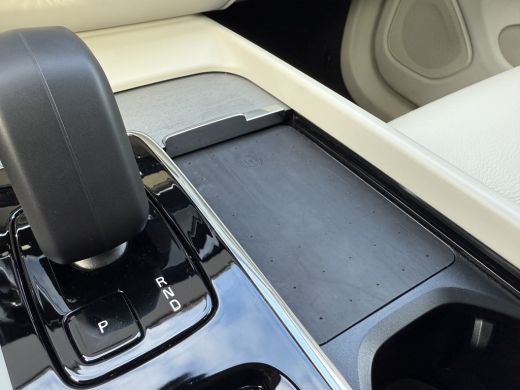 Volvo  XC60 T6 Plug-in hybrid AWD Plus Dark | 21 Inch | Gelaagd Glas | Trekhaak | Leder | Panoramadak | Dynam... ActivLease financial lease