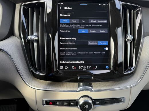 Volvo  XC60 T6 Plug-in hybrid AWD Plus Dark | 21 Inch | Gelaagd Glas | Trekhaak | Leder | Panoramadak | Dynam... ActivLease financial lease