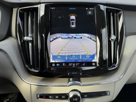 Volvo  XC60 T6 Plug-in hybrid AWD Plus Dark | 21 Inch | Gelaagd Glas | Trekhaak | Leder | Panoramadak | Dynam... ActivLease financial lease