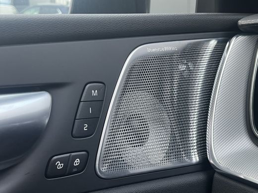 Volvo  XC60 Volvo T6 Plug-in hybrid AWD Ultimate Dark | Bowers&Wilkins | Luchtvering | Adaptive LED | 21 Inch... ActivLease financial lease