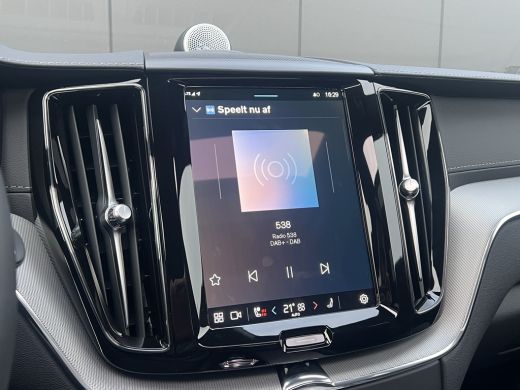 Volvo  XC60 Volvo T6 Plug-in hybrid AWD Ultimate Dark | Bowers&Wilkins | Luchtvering | Adaptive LED | 21 Inch... ActivLease financial lease