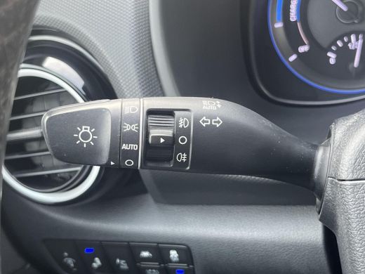 Hyundai KONA 1.6 GDI HEV Premium | All-in prijs | 3 JAAR GARANTIE | Navigatie | Parkeersensoren ActivLease financial lease