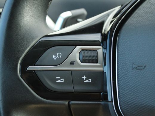 Peugeot 3008 1.2 PureTech Blue Lease Premium NL AUTO | CAMERA | CARPLAY | ActivLease financial lease
