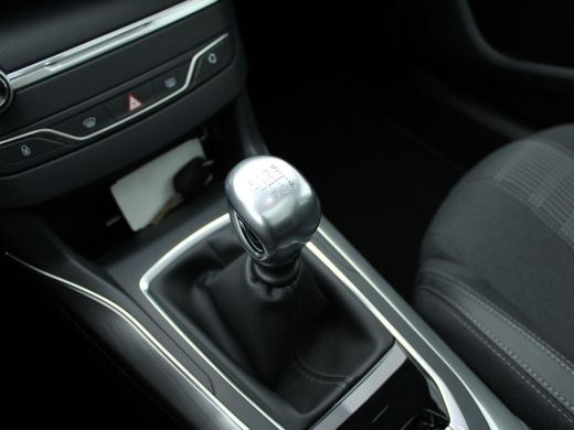Peugeot 308 SW 1.2 PureTech Allure NL AUTO | PANO | HALF LEDER | CARPLAY | ActivLease financial lease