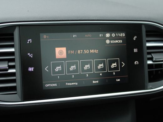 Peugeot 308 SW 1.2 PureTech Allure NL AUTO | PANO | HALF LEDER | CARPLAY | ActivLease financial lease