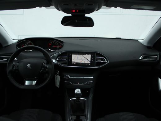 Peugeot 308 SW 1.2 PureTech Allure NL AUTO | PANO | HALF LEDER | CARPLAY | ActivLease financial lease