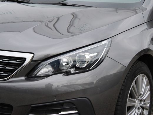 Peugeot 308 SW 1.2 PureTech Allure NL AUTO | PANO | HALF LEDER | CARPLAY | ActivLease financial lease
