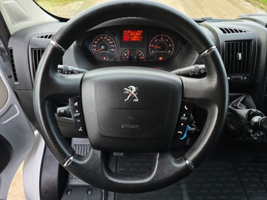 Peugeot Boxer 2.2 BlueHDi 140 L2 H2 3.5t - 140 Pk - Euro 6 - Navi - Climate Control - Cruise Control ActivLease financial lease