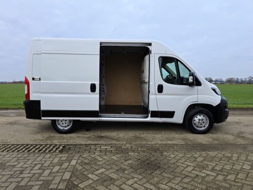 Peugeot Boxer 2.2 BlueHDi 140 L2 H2 3.5t - 140 Pk - Euro 6 - Navi - Climate Control - Cruise Control ActivLease financial lease