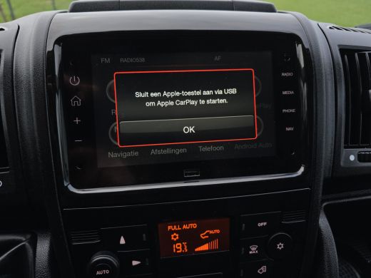 Peugeot Boxer 2.2 BlueHDi 140 L2 H2 3.5t - 140 Pk - Euro 6 - Navi - Climate Control - Cruise Control ActivLease financial lease
