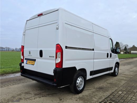 Peugeot Boxer 2.2 BlueHDi 140 L2 H2 3.5t - 140 Pk - Euro 6 - Navi - Climate Control - Cruise Control ActivLease financial lease