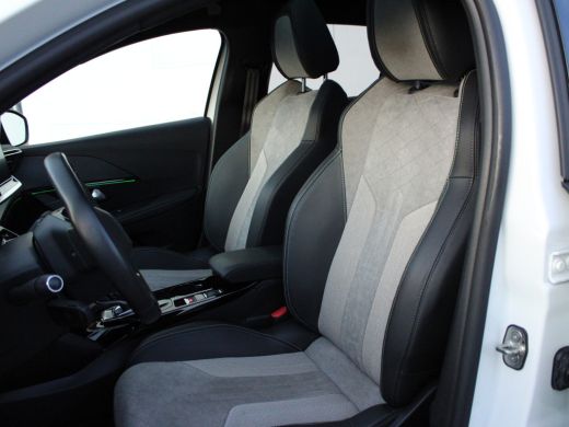 Peugeot e-208 EV GT 350 50 kWh NL AUTO | PANO | CAMERA | ActivLease financial lease