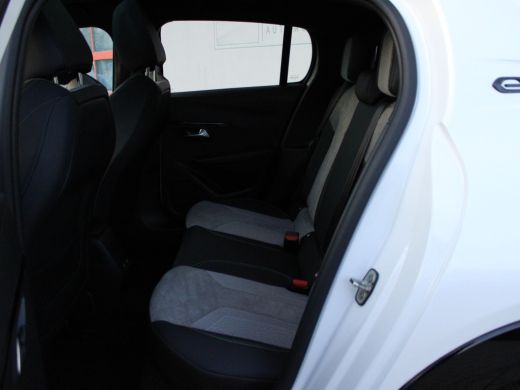 Peugeot e-208 EV GT 350 50 kWh NL AUTO | PANO | CAMERA | ActivLease financial lease