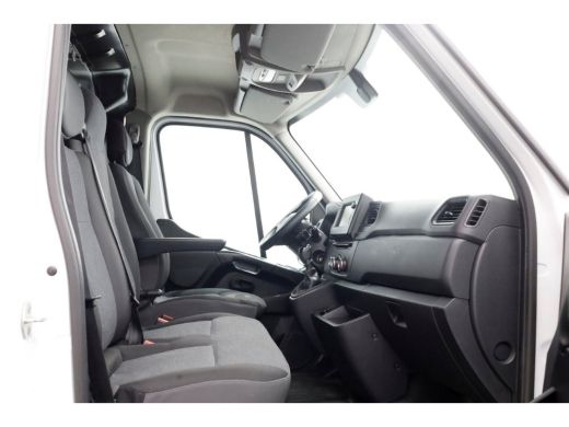 Renault Master T33 2.3 dCi 135pk L2H2 Airco/Navi/2x Schuifdeur 06-2020 ActivLease financial lease