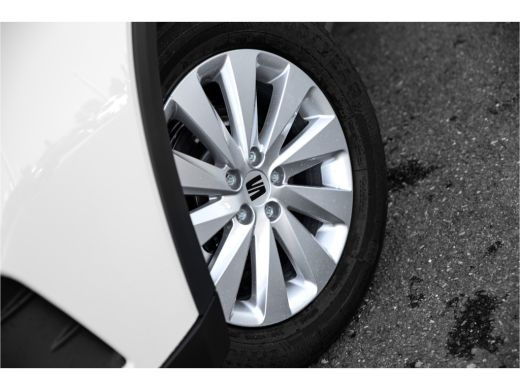 Seat Arona SEAT Style | Airconditioning automatisch met 2-zone-temperatuurregeling | Automatisch dimmende bi... ActivLease financial lease