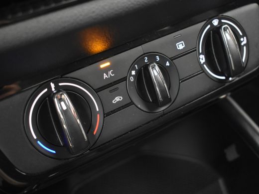 Skoda Fabia 1.0 MPI Ambition 81pk | Navi via app | Cruise control | App connect | Privacy glass | Led koplamp... ActivLease financial lease