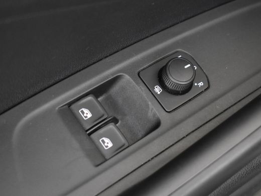 Skoda Fabia 1.0 MPI Ambition 81pk | Navi via app | Cruise control | App connect | Privacy glass | Led koplamp... ActivLease financial lease