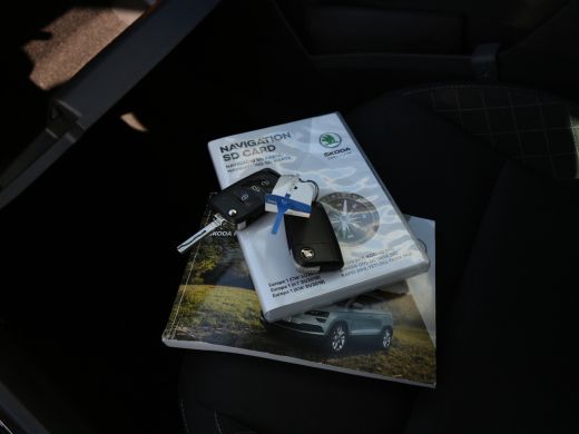 Skoda Karoq 1.0 TSI Ambition NAVI TREKHAAK CAMERA ActivLease financial lease