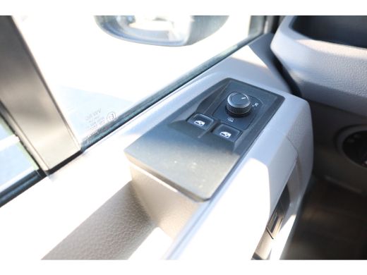 Volkswagen Crafter 30 2.0 TDI L3H3 Highline Apple Carplay, Cruise, Trekhaak, Airco ActivLease financial lease
