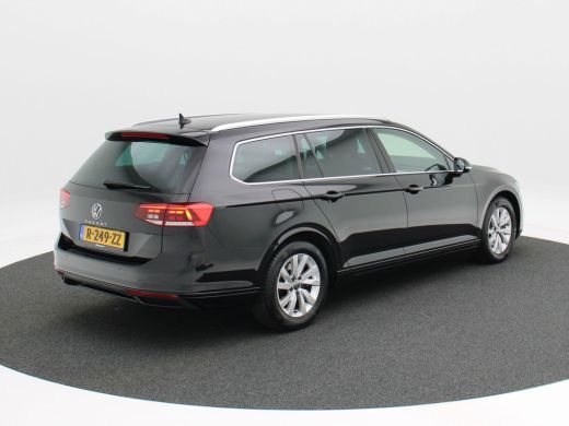 Volkswagen Passat Variant 1.5 TSi 150 Pk Automaat Business | Navigatie | Camera | Adaptive Cruise | 16 Inch | Stoel... ActivLease financial lease
