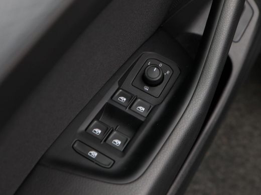 Volkswagen Passat Variant 1.5 TSi 150 Pk Automaat Business | Navigatie | Camera | Adaptive Cruise | 16 Inch | Stoel... ActivLease financial lease
