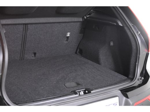Volvo  XC40 1.5 T2 Momentum *1ste Eigenaar*Navigatie*DAB*Camera* ActivLease financial lease