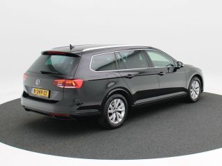 Volkswagen Passat Variant 1.5 TSi 150 Pk Automaat Business | Navigatie | Camera | Adaptive Cruise | 16 Inch | Stoel...