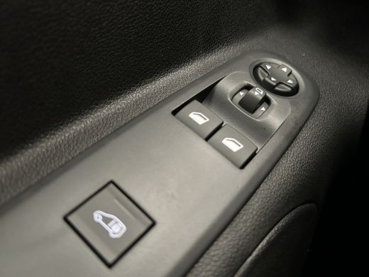 Citroën Berlingo 1.5 BlueHDi 100 S&S L1 € 2.725,- Voorraad Voordeel | Pakket Winter | 10" SD Radio DAB + | Trekhaa... ActivLease financial lease