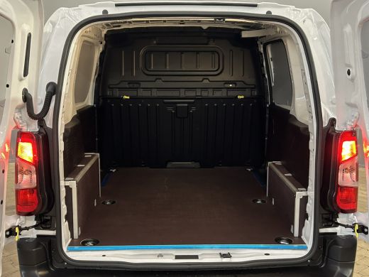 Citroën Berlingo 1.5 BlueHDi 100 S&S L1 € 2.840,- Voorraad Voordeel | Pakket Comfort Connect | Passagiersbank | Tr... ActivLease financial lease