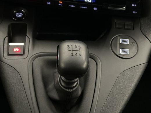 Citroën Berlingo 1.5 BlueHDi 100 S&S L1 € 2.790,- Voorraad Voordeel | Pakket Climate Access & Go Comfort | 10" SD ... ActivLease financial lease