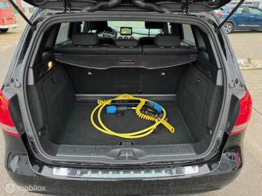 Mercedes B-Klasse 250 e Business Solution Automaat , Hoge instap , Navigatie , Camera achter , Parkeerhulp Voor & A... ActivLease financial lease