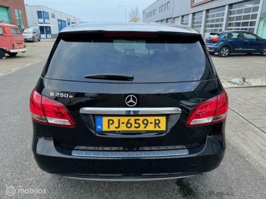 Mercedes B-Klasse 250 e Business Solution Automaat , Hoge instap , Navigatie , Camera achter , Parkeerhulp Voor & A... ActivLease financial lease