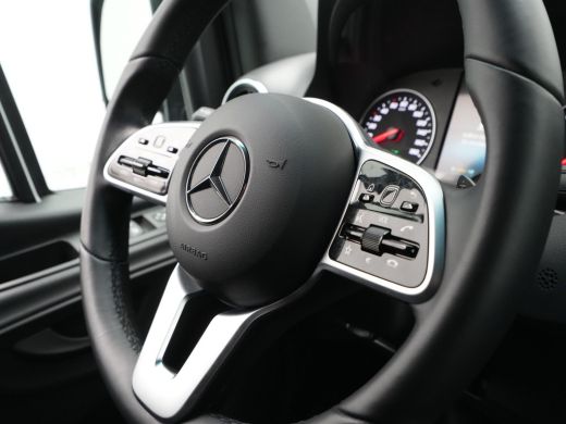Mercedes Sprinter 319CDI L2H2 DC Navigatie Trekhaak Camera Stoelverwarming ActivLease financial lease