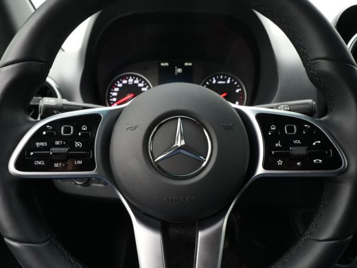 Mercedes Sprinter 319CDI L2H2 DC Navigatie Trekhaak Camera Stoelverwarming ActivLease financial lease