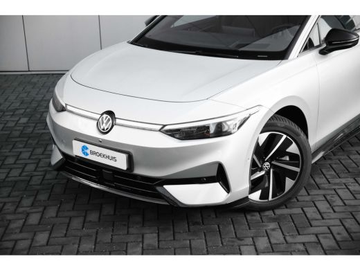 Volkswagen ID.7 Tourer Pro Business 77 kWh | Trekhaak | Warmte pomp ActivLease financial lease