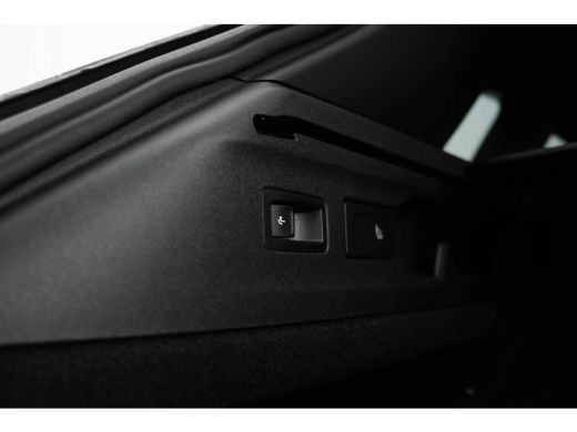 Volkswagen ID.7 Tourer Pro Business 77 kWh | Trekhaak | Warmte pomp ActivLease financial lease