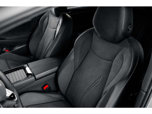 Volkswagen ID.7 Tourer Pro Business 77 kWh | Trekhaak | Warmte pomp ActivLease financial lease