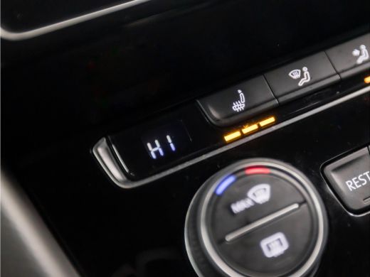 Volkswagen Passat Variant 1.5 TSI R-Line Sport 150Pk Automaat (FACELIFT, PANORAMADAK, APPLE CARPLAY, DIGITAL COCKPI... ActivLease financial lease