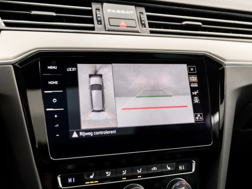 Volkswagen Passat Variant 1.5 TSI R-Line Sport 150Pk Automaat (FACELIFT, PANORAMADAK, APPLE CARPLAY, DIGITAL COCKPI... ActivLease financial lease