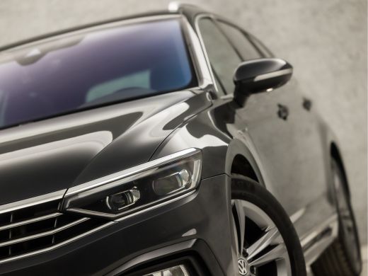 Volkswagen Passat Variant 1.5 TSI R-Line Sport 150Pk Automaat (FACELIFT, PANORAMADAK, APPLE CARPLAY, DIGITAL COCKPI... ActivLease financial lease