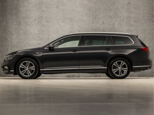 Volkswagen Passat Variant 1.5 TSI R-Line Sport 150Pk Automaat (FACELIFT, PANORAMADAK, APPLE CARPLAY, DIGITAL COCKPI... ActivLease financial lease