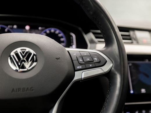 Volkswagen Passat Variant 1.5 TSI R-Line Sport 150Pk Automaat (FACELIFT, PANORAMADAK, APPLE CARPLAY, DIGITAL COCKPI... ActivLease financial lease