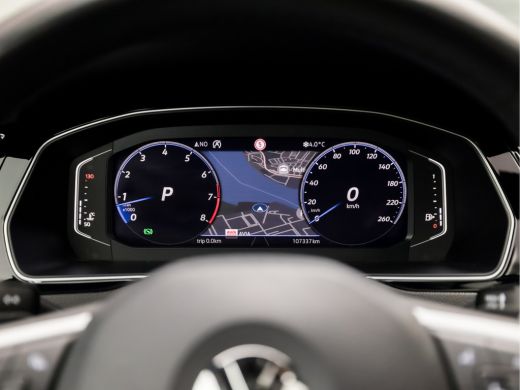 Volkswagen Passat Variant 1.5 TSI R-Line Sport 150Pk Automaat (FACELIFT, PANORAMADAK, APPLE CARPLAY, DIGITAL COCKPI... ActivLease financial lease